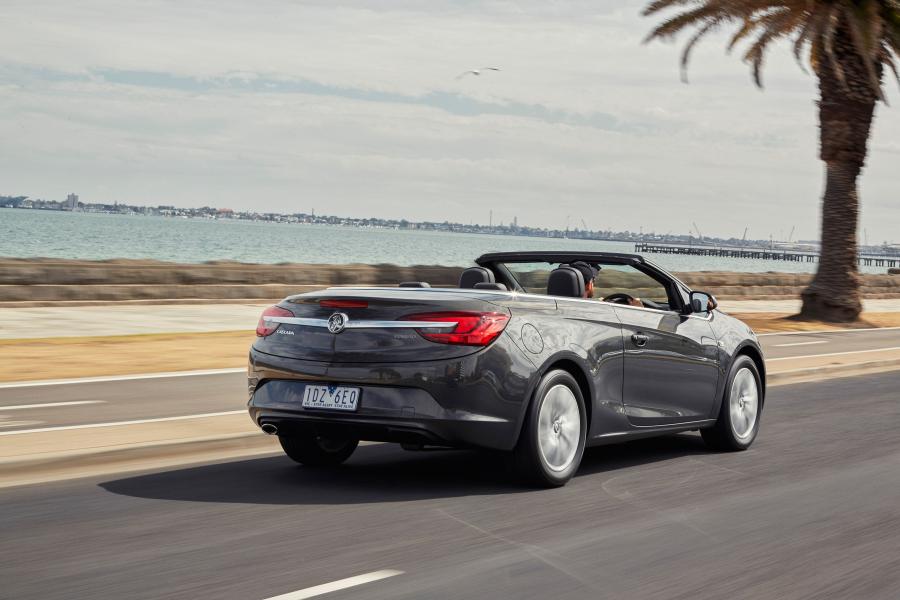  Holden Cascada Turbo 2015 года  (фото 7 из 17)